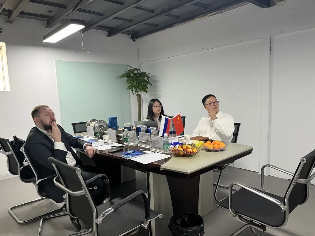Russian Delegation Visits Aoxin Instruments - Strengthening International Collaboration